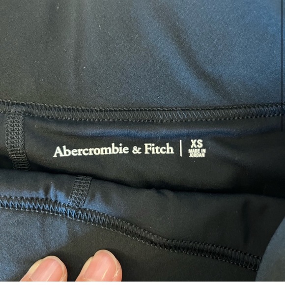 Abercrombie and Fitch XS black pleated YPB tennis Skirt with shorts attached - Picture 4 of 5